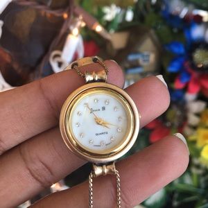 Quartz watch bracelet